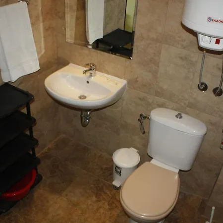 Golden House Private Aps *
