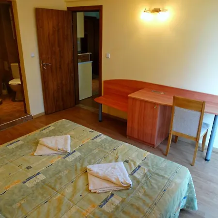 Guest house Golden House Private Aps *